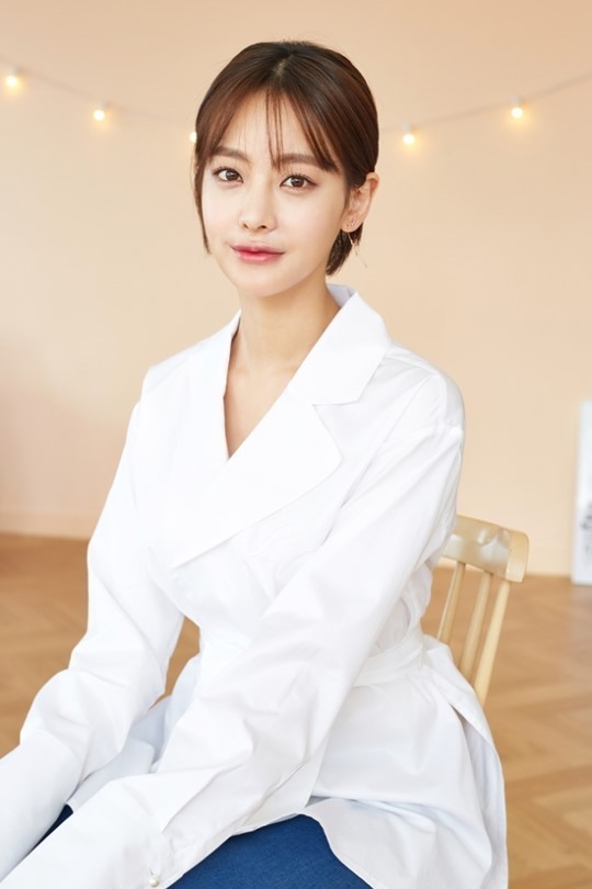 演员吴涟序将主持mnet新选秀节目少年24一人独撑大梁顶半边天