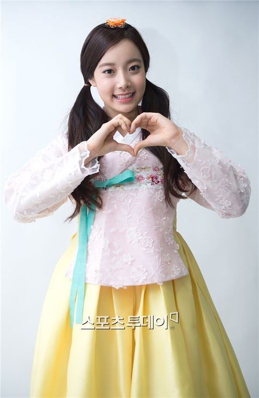 韩国女团April成员李玹珠的身高是多高？