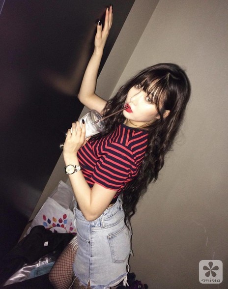 女子演唱组合4minute成员金泫雅的主要成就有哪些?