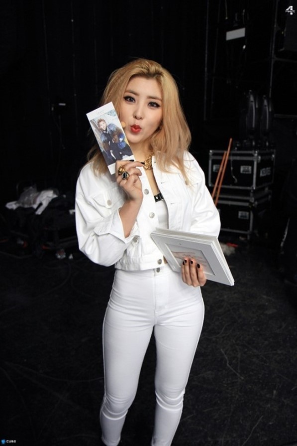 女子演唱组合4minute成员权昭贤在队里担当领舞,副主唱