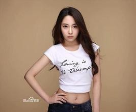 韩国女子组合purplay成员艺裴在队的职务是什么？