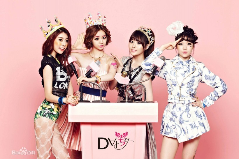 韩国女子组合Girls day是以什么歌曲出道的？