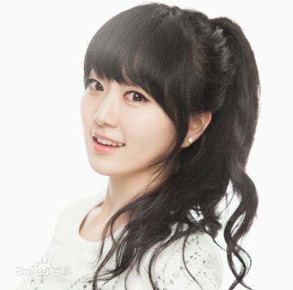 韩国女团N-White成员秀贤在团里担当什么职务？