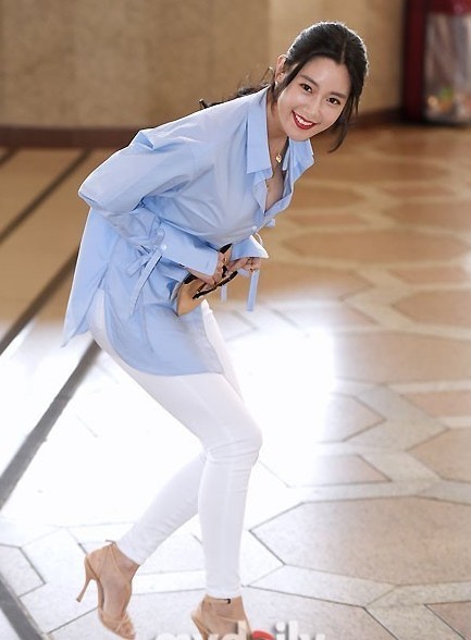 英国籍韩裔女演员李成敏今年多大了？