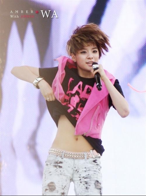 韩国女艺人Amber的身高有多高？