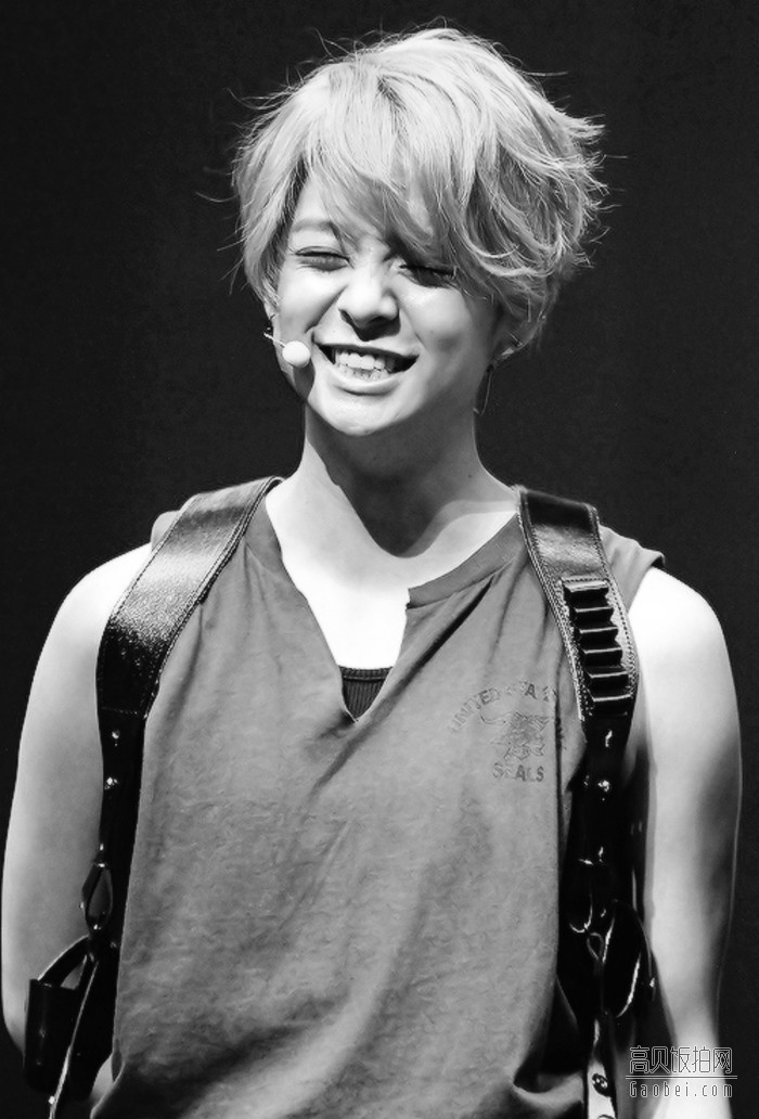 韩国歌手Amber是怎么进入演艺圈的？