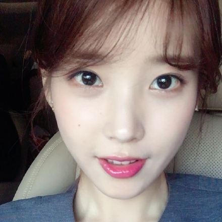 IU李知恩更新Instagram并上传一张照片