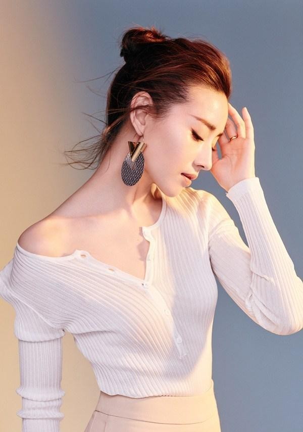 内地女演员董洁是哪一年出生的？
