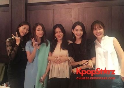韩国代表性女演员应援孙艺珍 气氛相当融洽引人注目