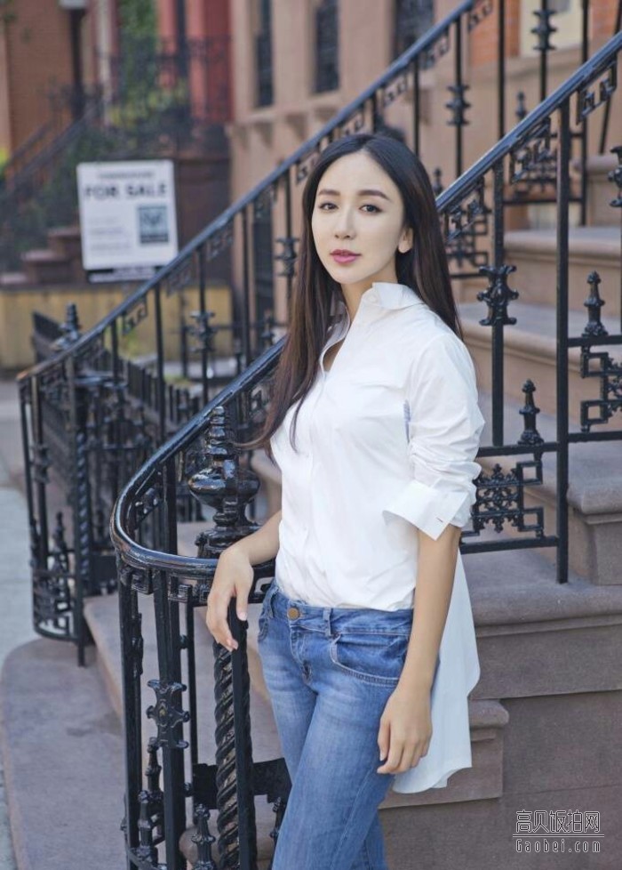 演员娄艺潇的主要成就有哪些？