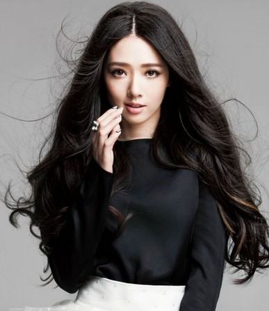 华语影视女演员郭碧婷是什么时候出生的？