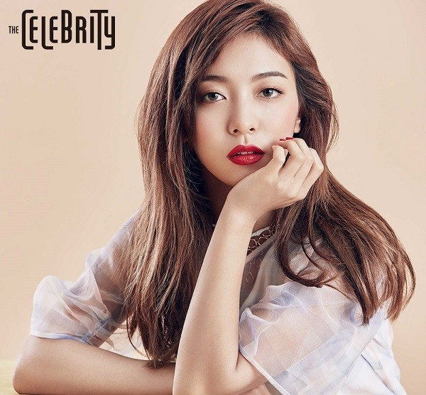 f(x)成员Luna最新时尚写真发布 尽显韩式甜美女人味