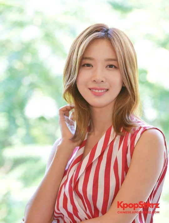 李清娥在结束了电视剧《好运罗曼史》的拍摄后接受了采访 李清娥在结束了电视剧《好运罗曼史》的拍摄后接受了采访