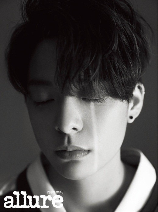 f(x)成员Amber为某时尚杂志拍摄的写真公开