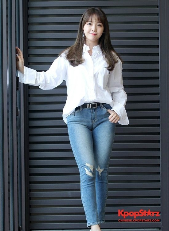 Girl's Day成员敏雅接受了记者的采访，谈到了所属组合回归一事