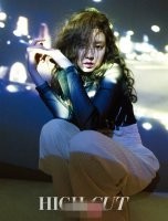 Apink成员孙娜恩为某杂志拍摄一组写真