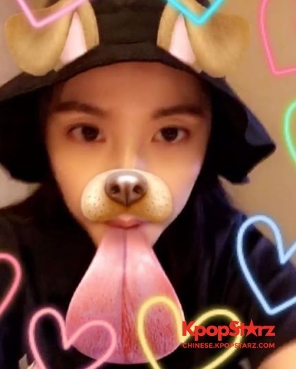 闵孝琳于个人Instagram上传了可爱的自拍照