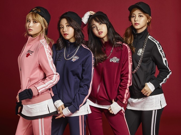 女团TWICE为某品牌拍摄了一组秋冬季画报