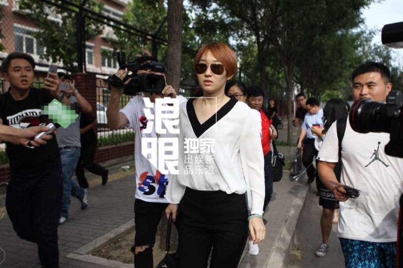 杨慧、宋喆离婚案进行了一小时左右的不公开审理
