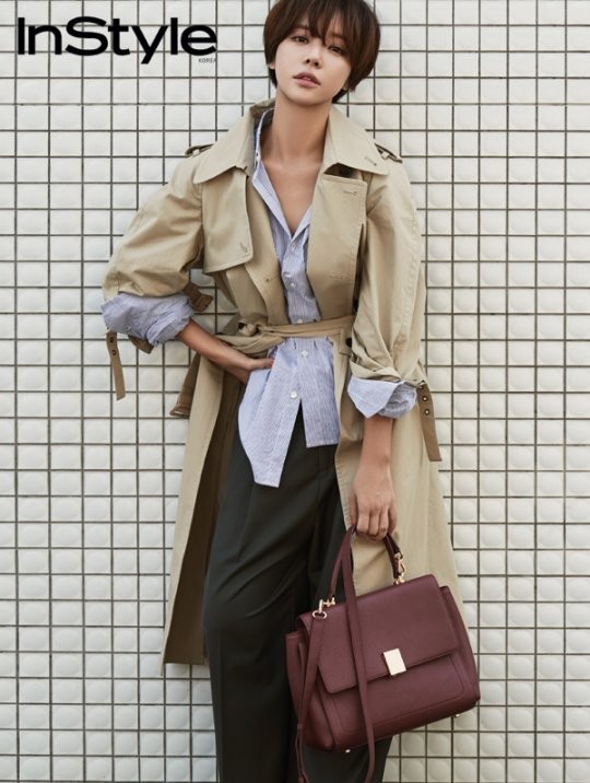 时尚杂志INSTYLE日前公开了黄正音所拍摄的最新画报