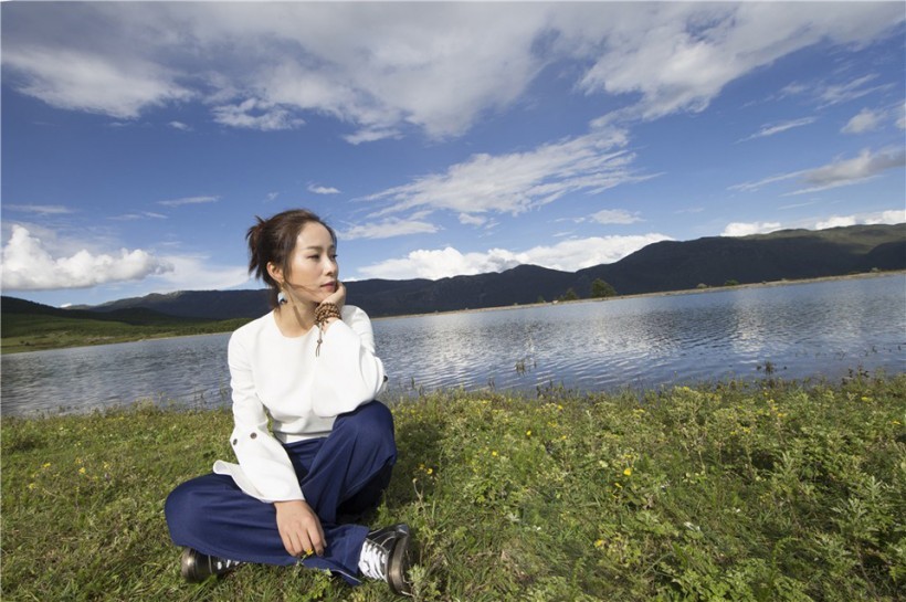 江一燕在哪个大山支教8年？