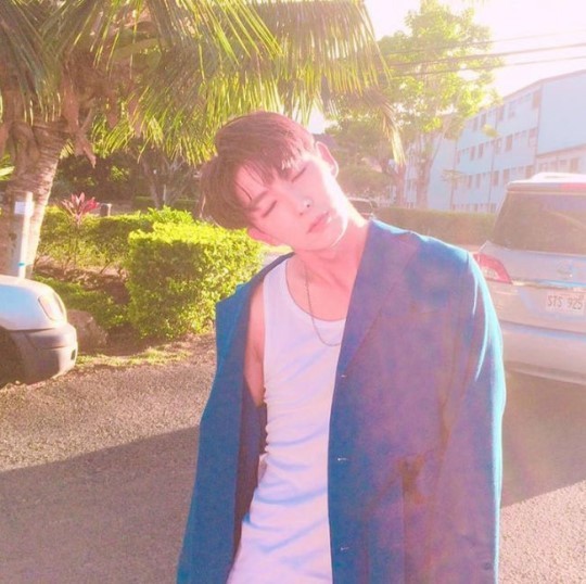 韩国演员李准基通过个人instagram晒照片，公开近况