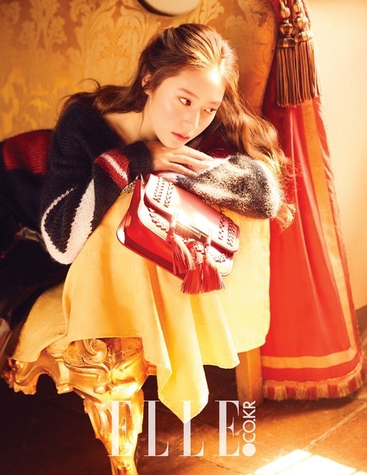Krystal为某时尚杂志10月号拍摄的最新画报公开