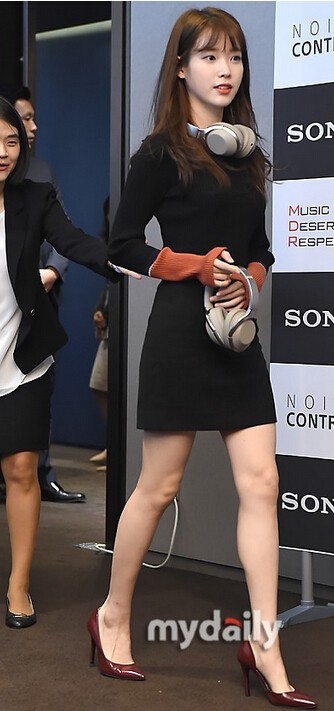IU出席某品牌在首尔中区小公洞某酒店举行的特别活动