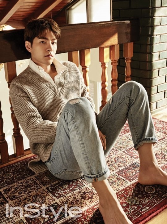 洪宗玄最近为韩国某杂志拍摄了一组展示其不同魅力的写真