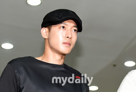 韩国检方今天对艺人金贤重涉嫌诬告前女友