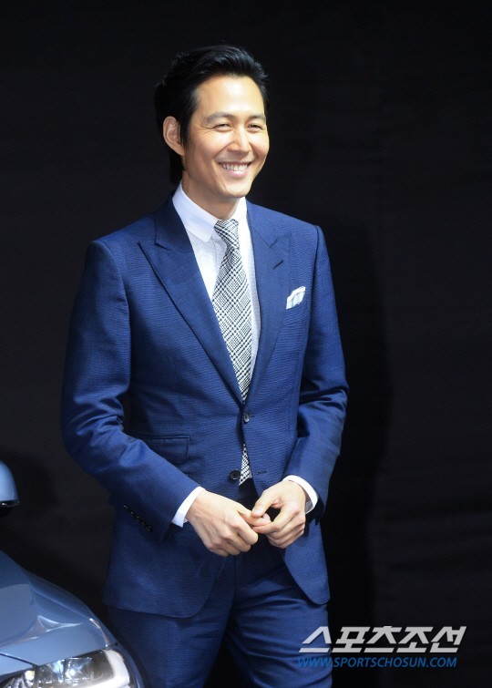 演员李政宰出席汽车品牌新车s90发布会