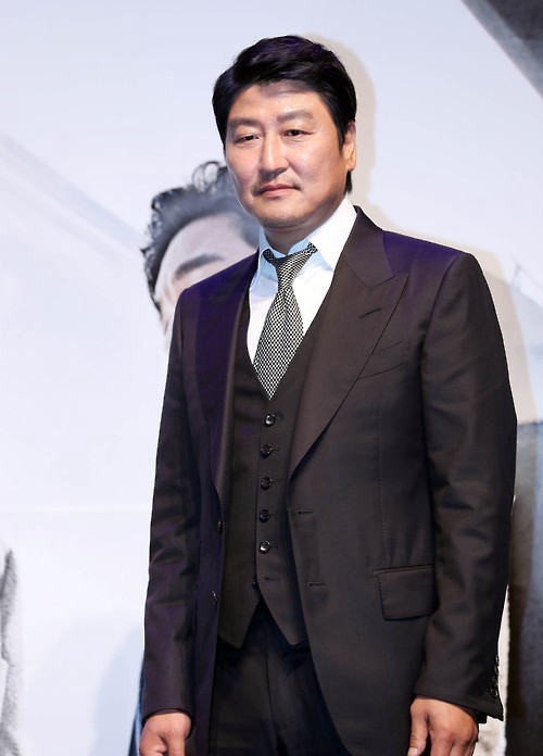 宋康昊成为韩国第一位主演总观影数突破1亿人次的演员