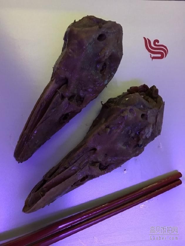 高晓松在飞机上为什么死守鸭头？
