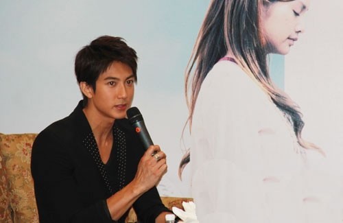 吴尊在哪一年宣布脱离“飞轮海”组合的？