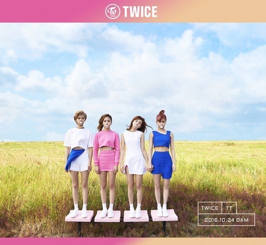 韩国女子组合TWICE的回归预告照公开