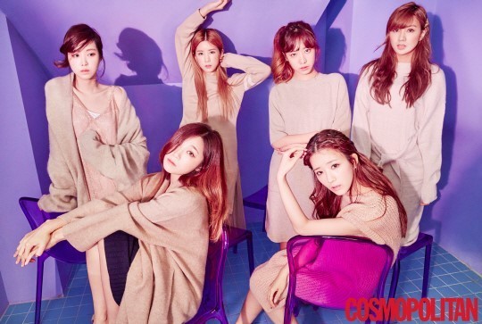 时尚杂志《COSMOPOLITAN》方面公开了女团Apink拍摄的写真