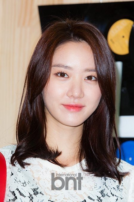 韩国演员韩可露升级成为准妈妈，目前已怀孕4个月