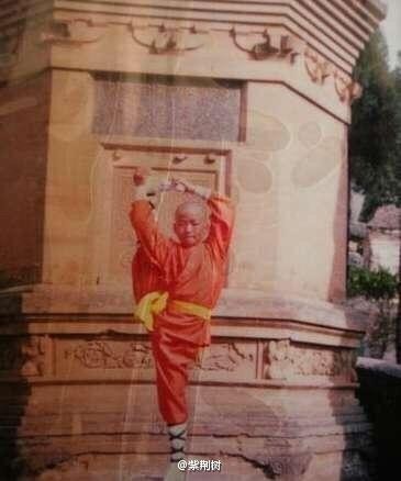 王宝强少林寺习武旧照走红了？