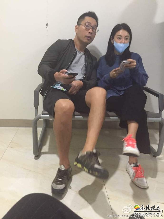 网友曝料张雨绮现身上海医院看膝盖