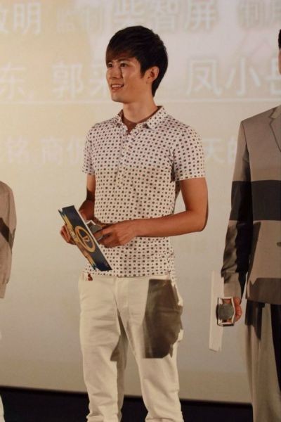 陈学冬获颁韩国首尔什么证书？