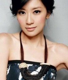 贾静雯拍了什么广告进入了演艺圈？