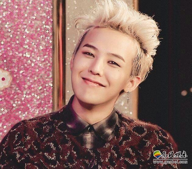 Bigbang在今年的《福布斯》百大名人榜中以多少的收入作为韩国歌手首次入榜？