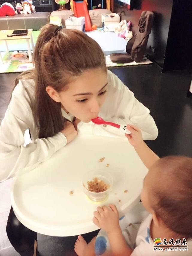 昆凌为什么拒绝公布小周周中文名呢？