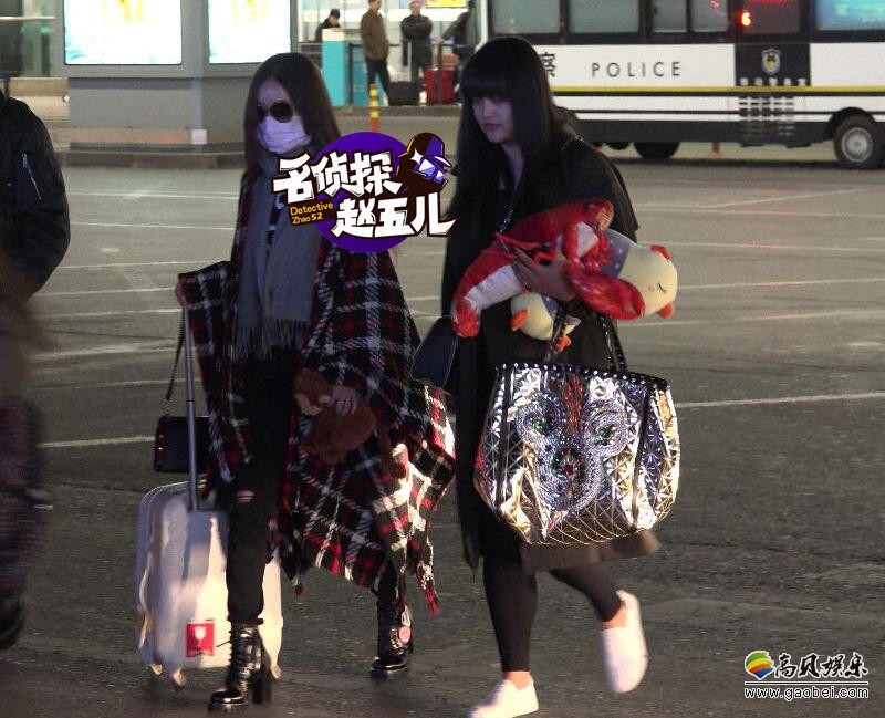 这样的赵丽颖也被认出来了？