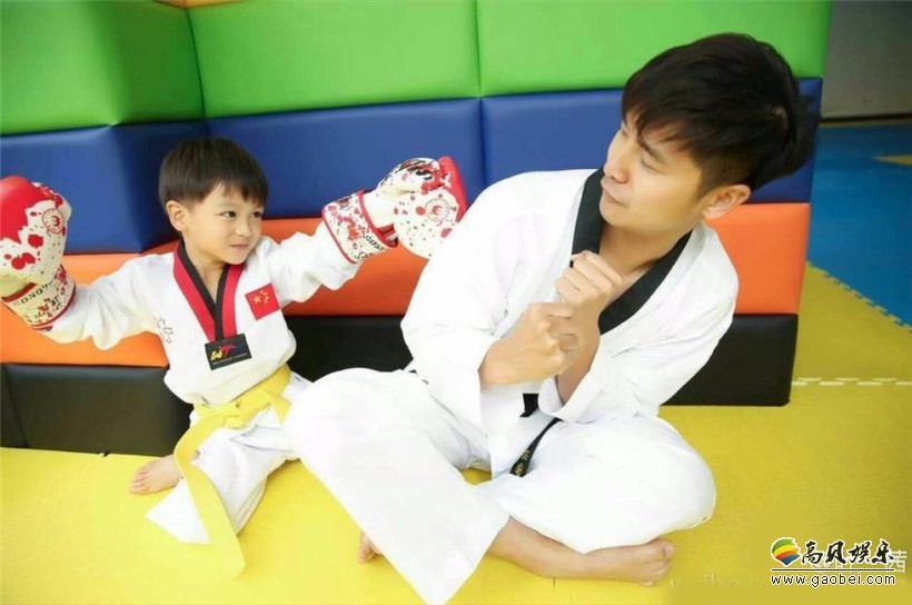 叶一茜微博晒出当天跆拳道练习时的真相图？