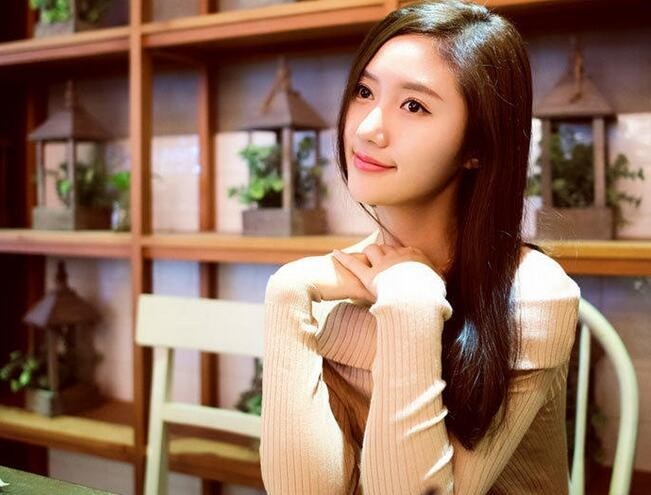 《人造暖男》由哪些人主演？