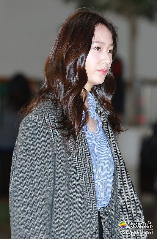 Krystal（郑秀晶）赴日本出席活动了？