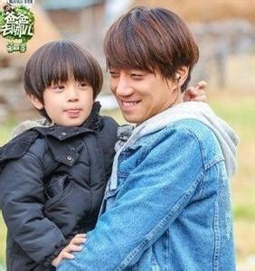 爸爸黄致列存在感低 离开对谁都好