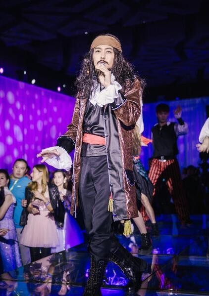 钟丽缇婚礼林志颖扮了什么角色？