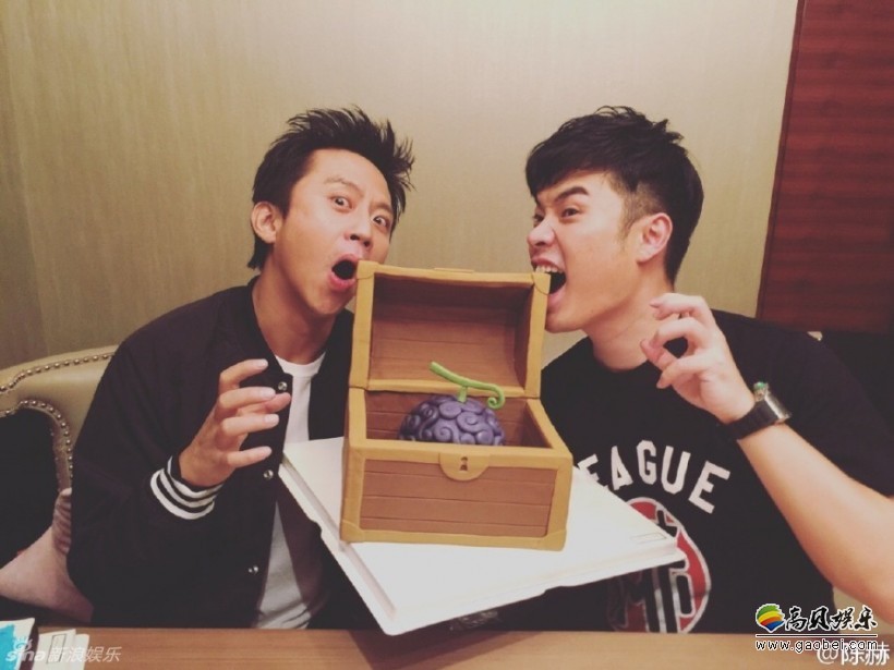 陈赫过生日邓超送恶魔果实